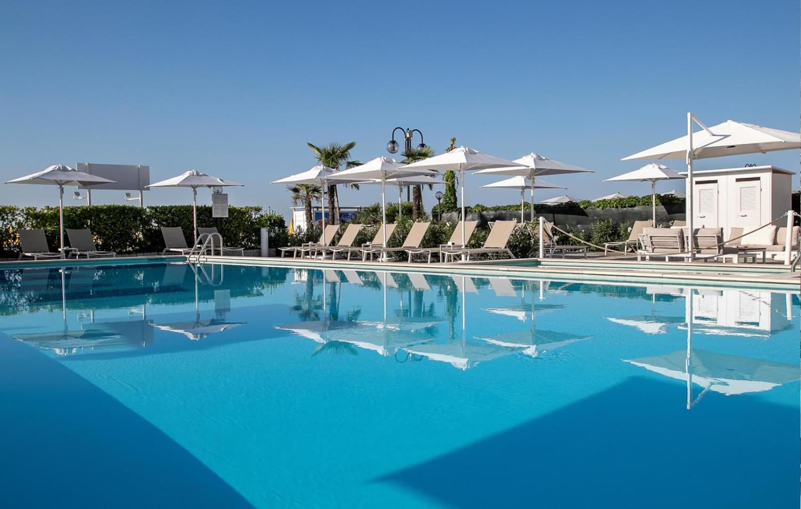 Hotel Imperial Palace Lido di Jesolo Exteriör bild