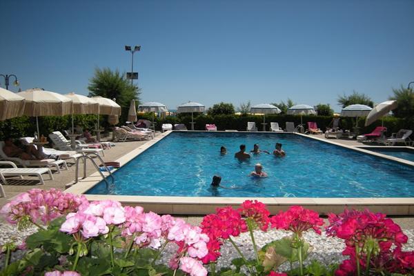 Hotel Imperial Palace Lido di Jesolo Exteriör bild