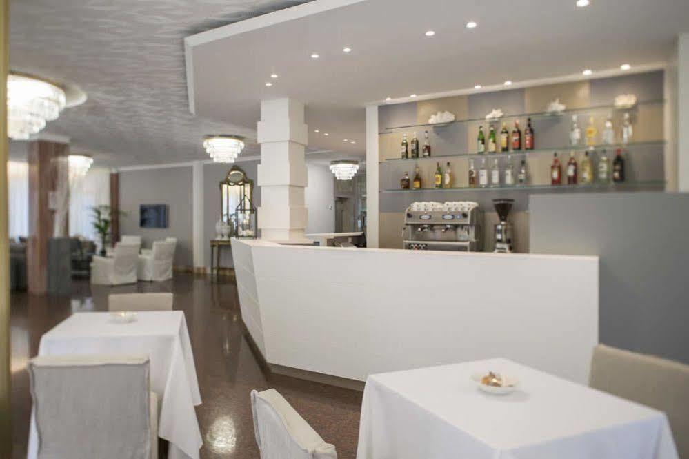 Hotel Imperial Palace Lido di Jesolo Exteriör bild